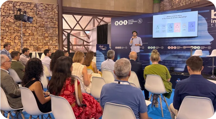 Charla de Javier Novoa en el DES: De lead a cliente sin fricción.