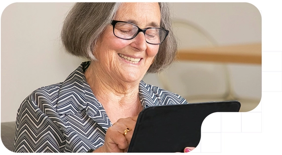 Persona en país España registrándose y realizando un KYC