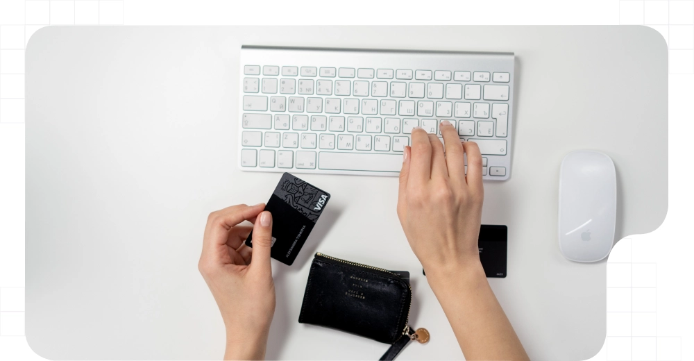Keyboard & credit card 